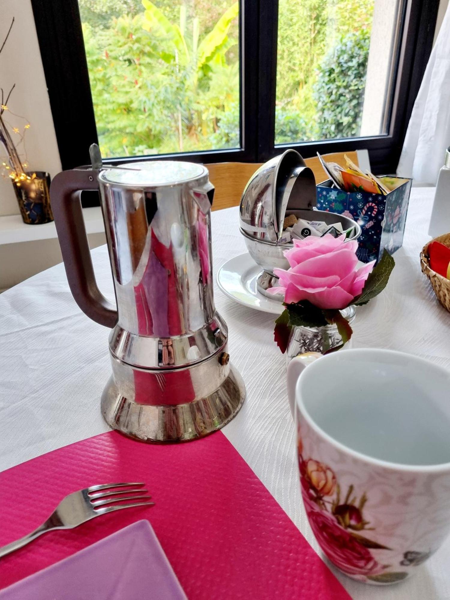 Belle Maison D'Art Verdoyante & Jardin Saint-Rémy-lès-Chevreuse エクステリア 写真